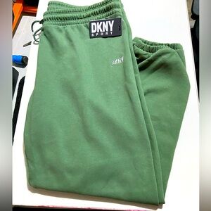 Dkny Joggers/Sweatpants with no pockets (New with tags) Size: Men- XL